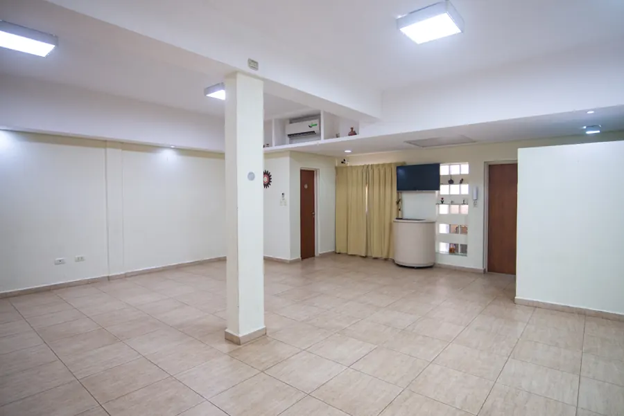 El salón listo para un encuentro